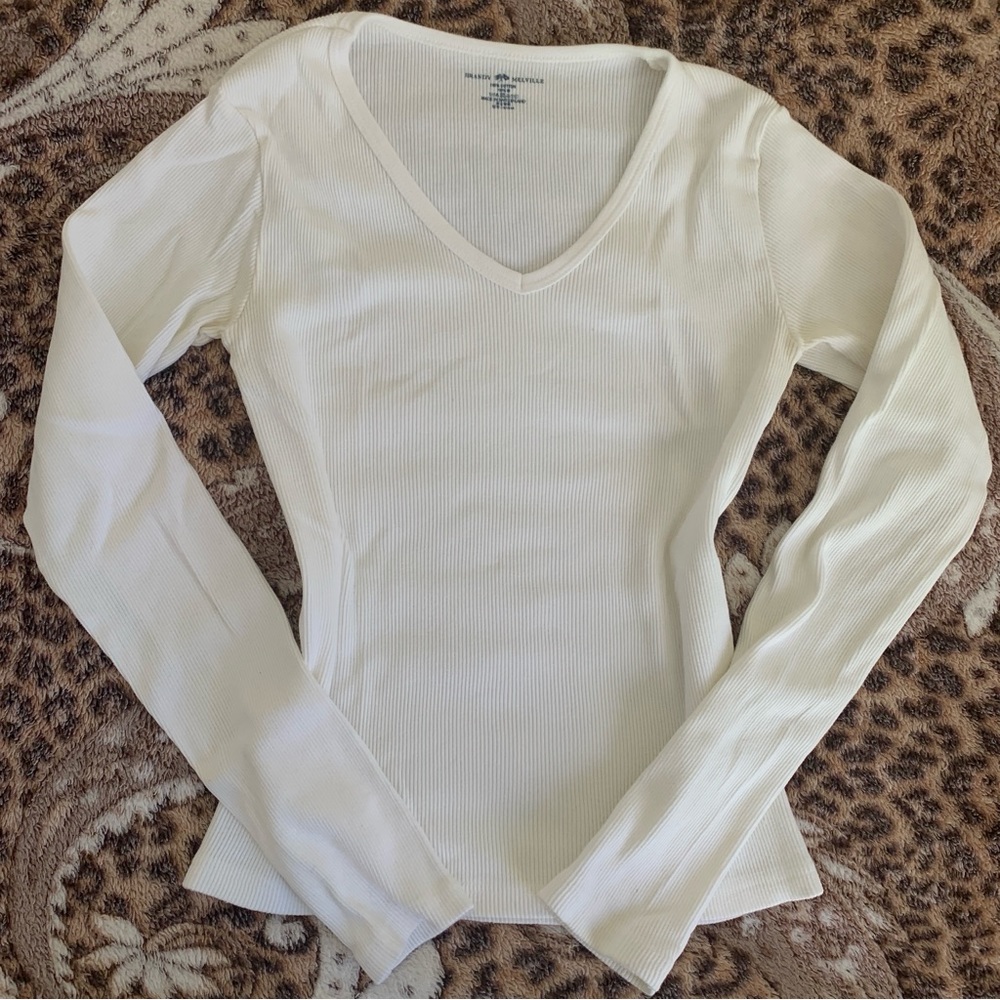 brandy melville white long sleeve v neck